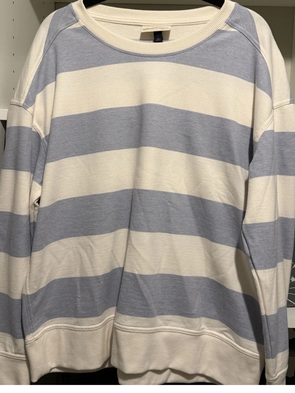 Universal Thread Striped Crewneck Pullover Sweatshirt Lightweight size large